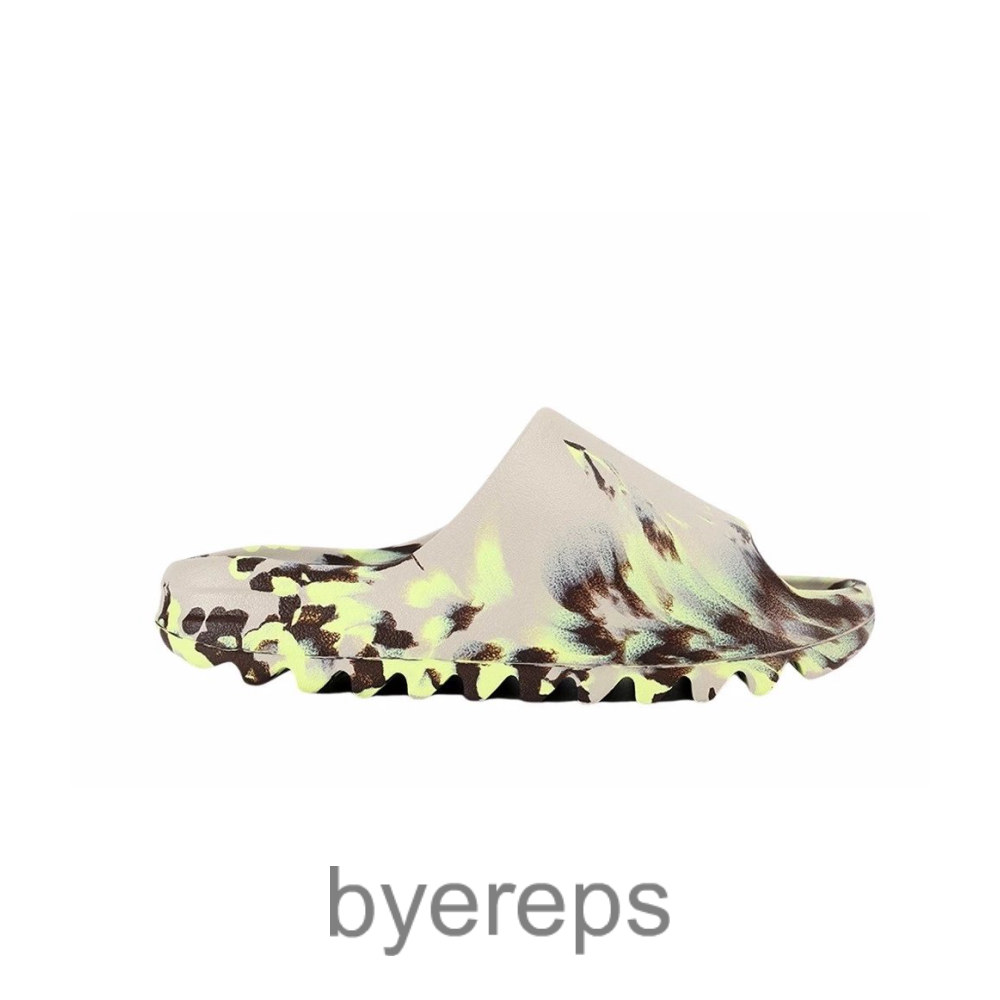 Yeezy Slide Mxmogr