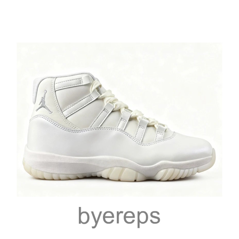 Air Jordan 11 Retro Pearl