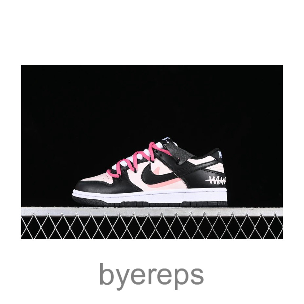 Dunk Low SB White/Black/Pink