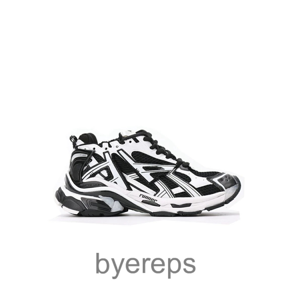 Balenciaga Runner Black White Quality