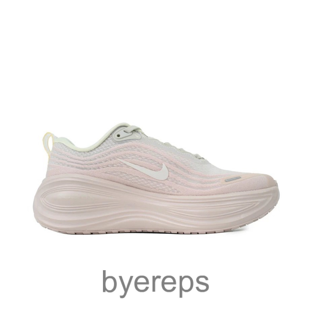 Nike Vomero Plus Silt Red