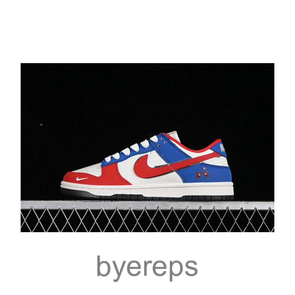 SB Dunk Low White/Red/Blue