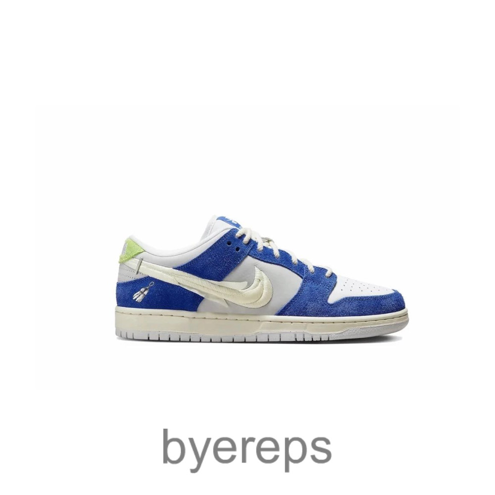 SB Dunk Low Pro Fly Streetwear