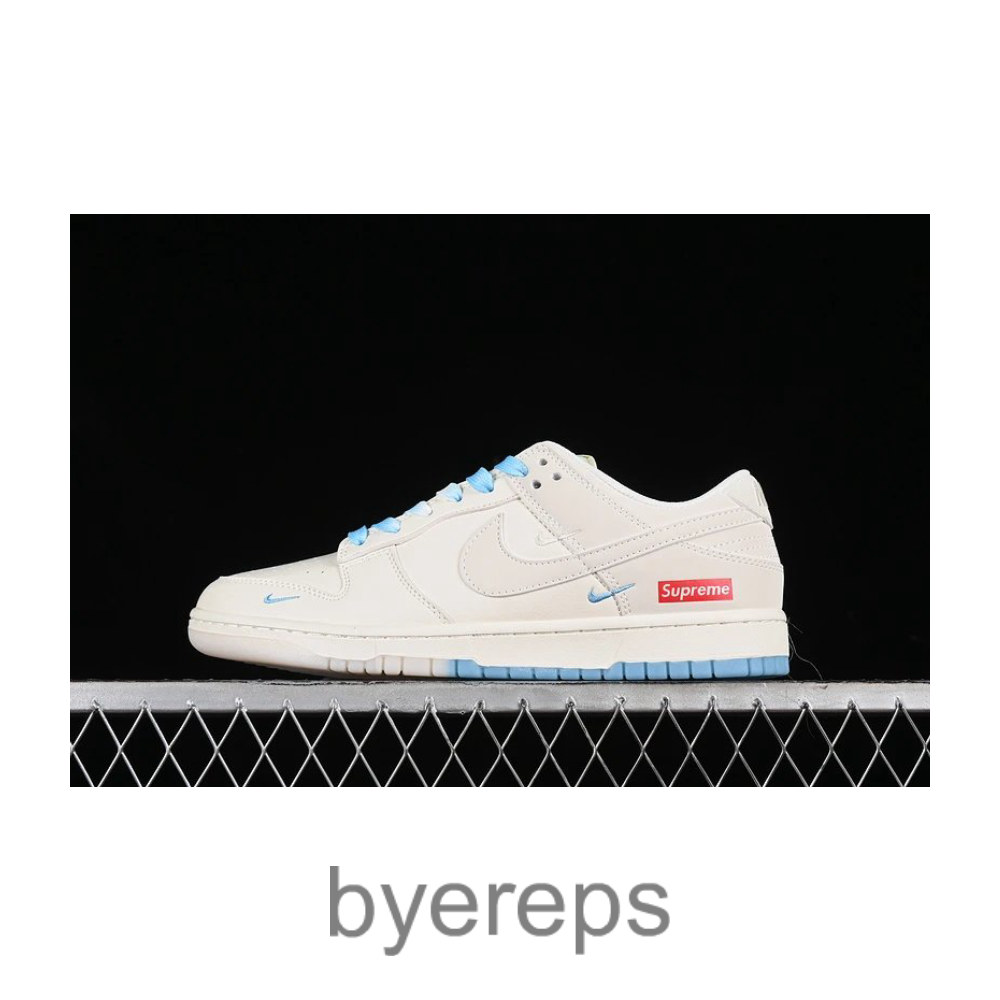 SB Dunk Low Supreme White/Blue