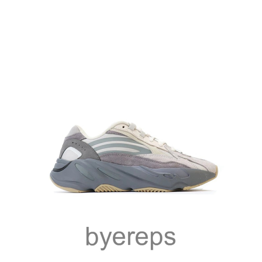 Yeez 700 V2 Tephra