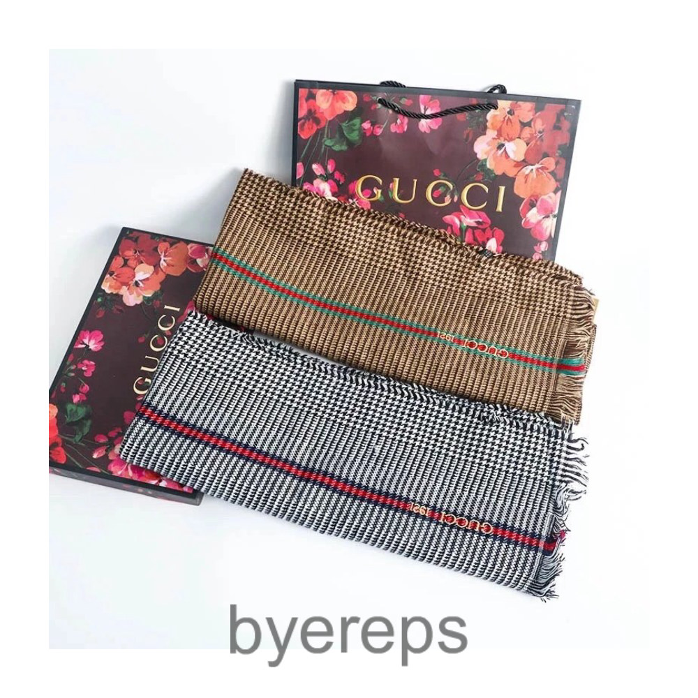 Gucci Shawl/Scarf